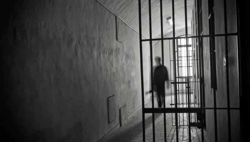 Evaso Andrea Cavallari: scappato con la ragazza durante il permesso per la laurea